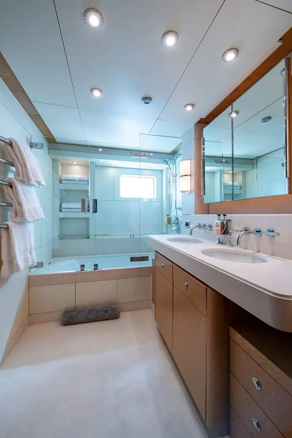 Slide: The Image of Oceanfast 174 Motor Yacht 2004 - 37