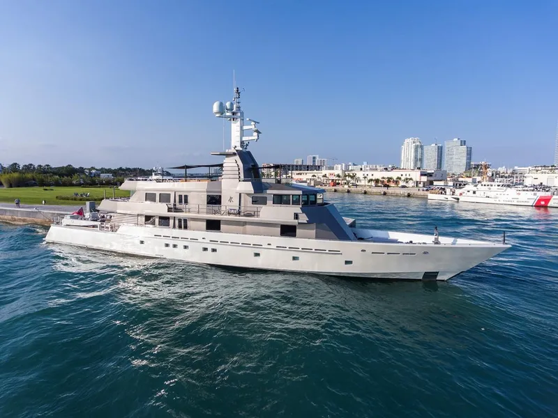 Slide: The Image of Oceanfast 174 Motor Yacht 2004 - 90