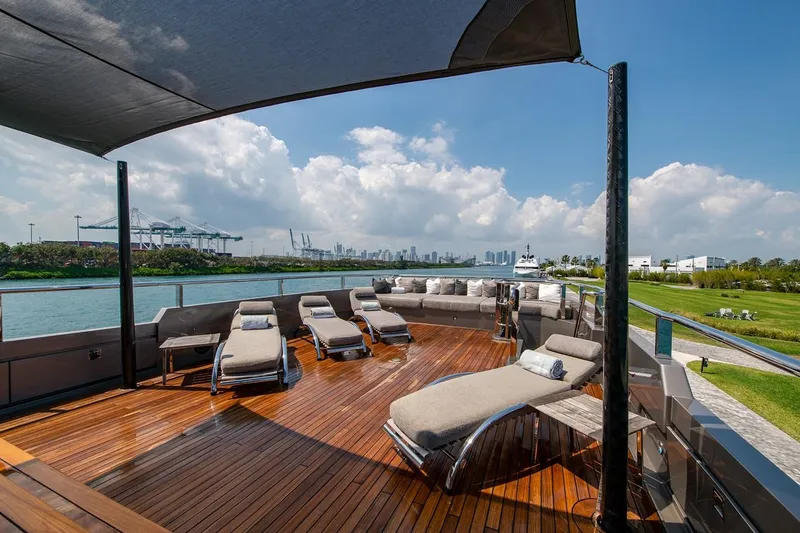 Slide: The Image of Oceanfast 174 Motor Yacht 2004 - 75