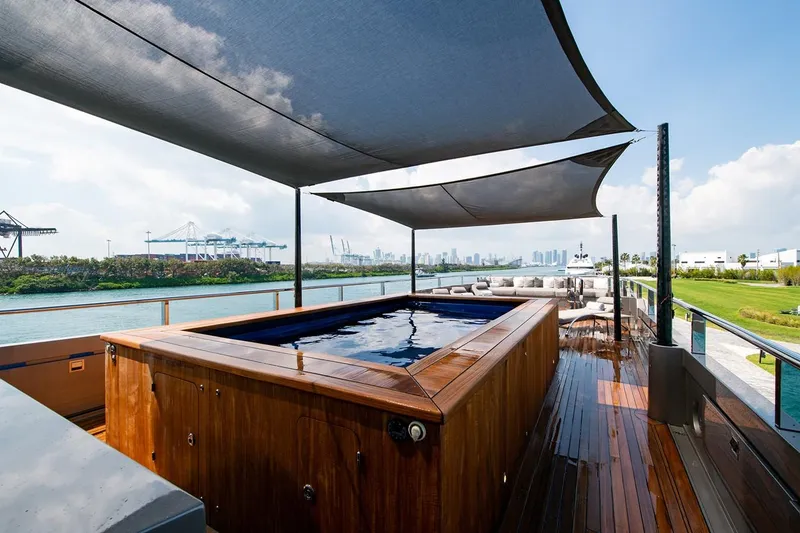 Slide: The Image of Oceanfast 174 Motor Yacht 2004 - 74