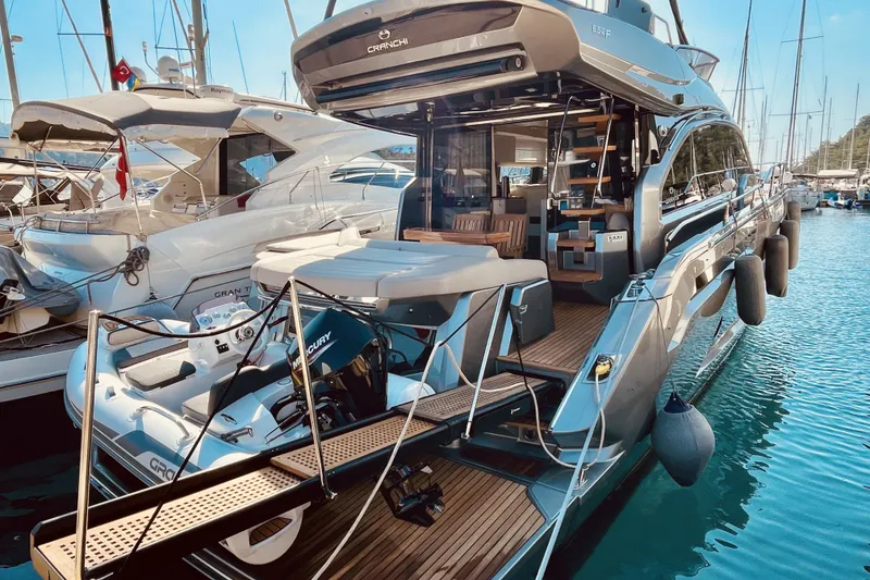 Slide: The Image of Cranchi E 52F Evoluzione 2020 - 2