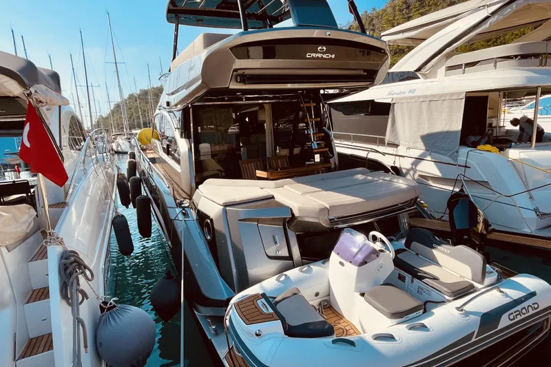 Slide: The Image of Cranchi E 52F Evoluzione 2020 - 4