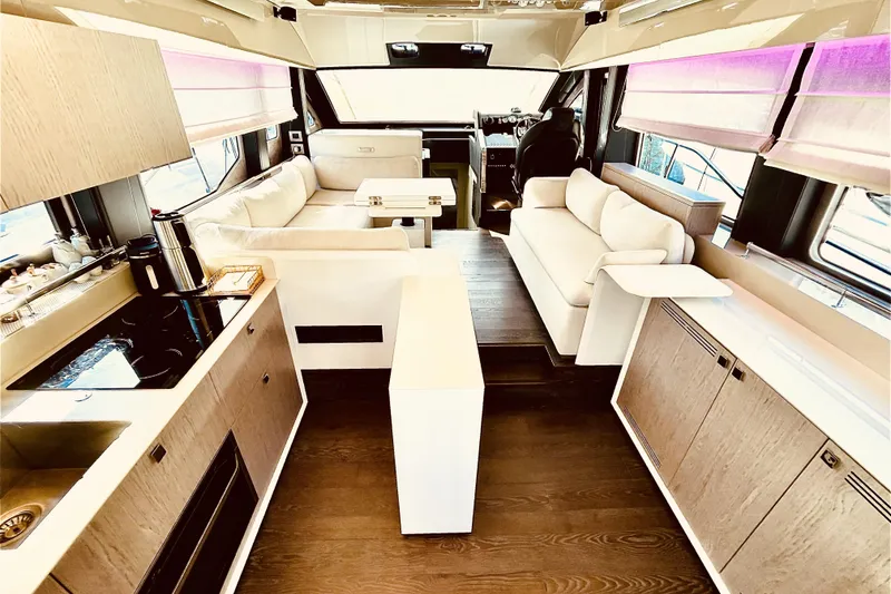 Slide: The Image of Cranchi E 52F Evoluzione 2020 - 13