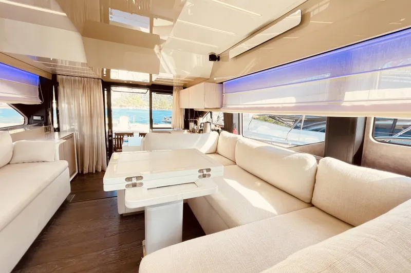 Slide: The Image of Cranchi E 52F Evoluzione 2020 - 36
