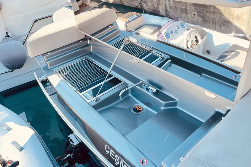 Slide: The Image of Cranchi E 52F Evoluzione 2020 - 56