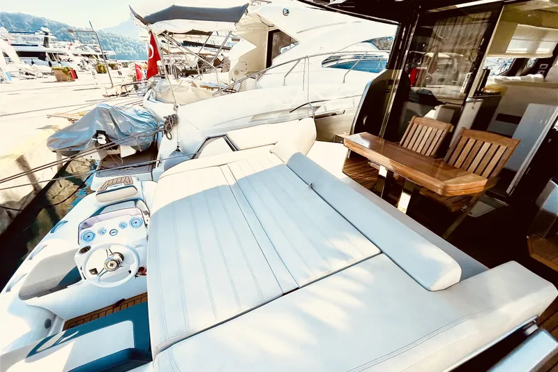 Slide: The Image of Cranchi E 52F Evoluzione 2020 - 6
