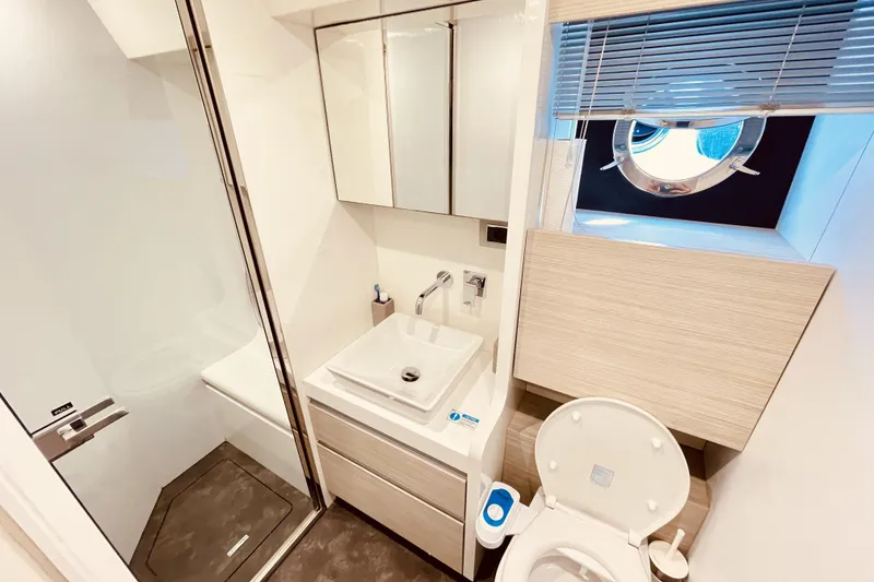 Slide: The Image of Cranchi E 52F Evoluzione 2020 - 32