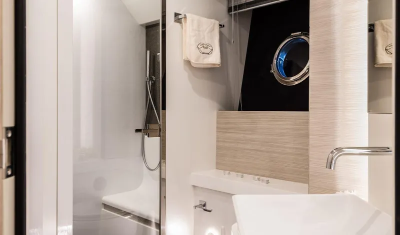 Slide: The Image of Cranchi E 52S Evoluzione 2019 - 21