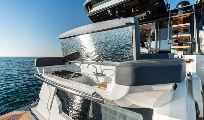Slide: The Image of Cranchi E 52S Evoluzione 2019 - 13