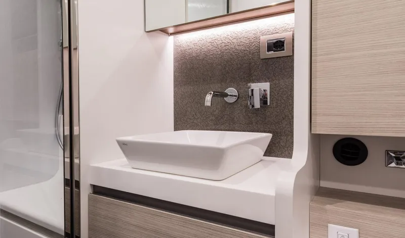 Slide: The Image of Cranchi E 52S Evoluzione 2019 - 19