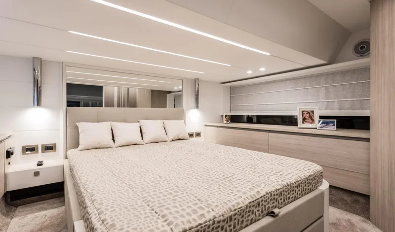 Slide: The Image of Cranchi E 52S Evoluzione 2019 - 17