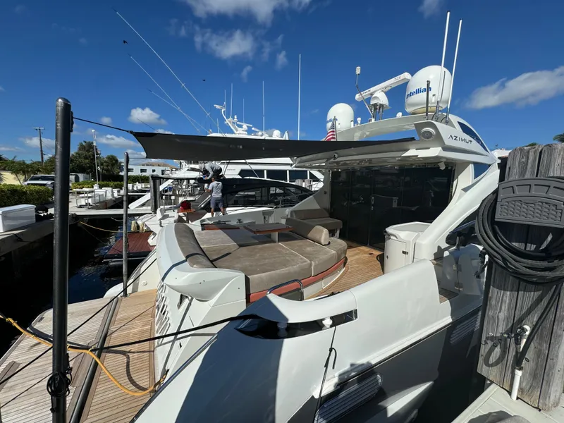 Slide: The Image of Azimut 62S 2008 - 72