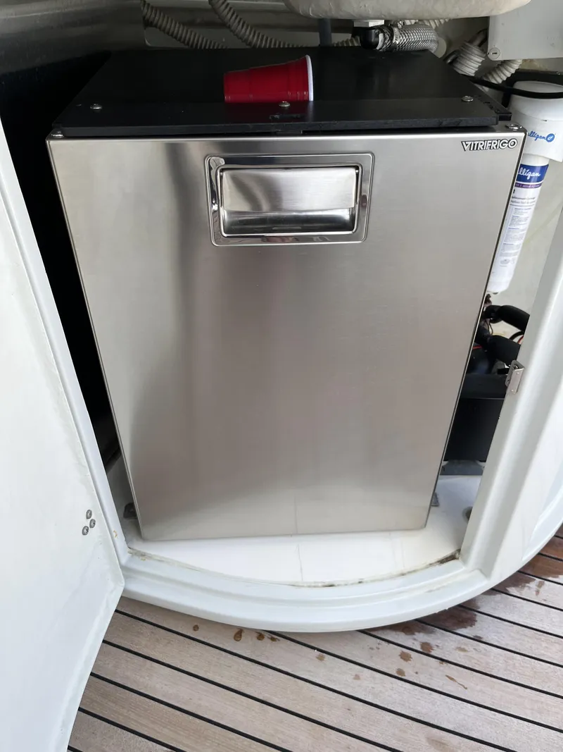 Slide: The Image of Azimut 62S 2008 - 50