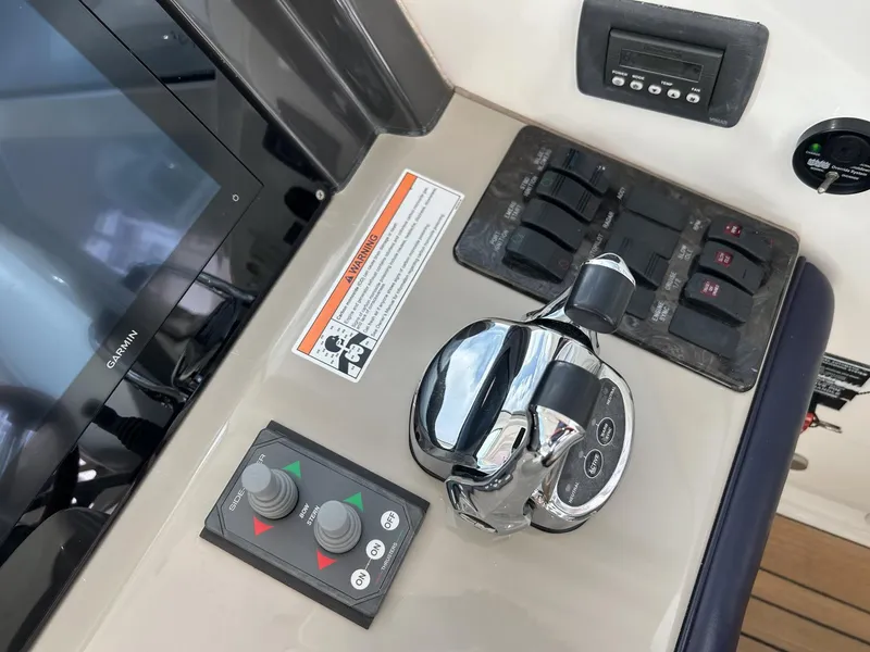 Slide: The Image of Sea Ray 480 Sundancer 2008 - 12