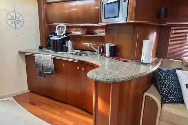 Slide: The Image of Sea Ray 52 Sundancer 2006 - 3