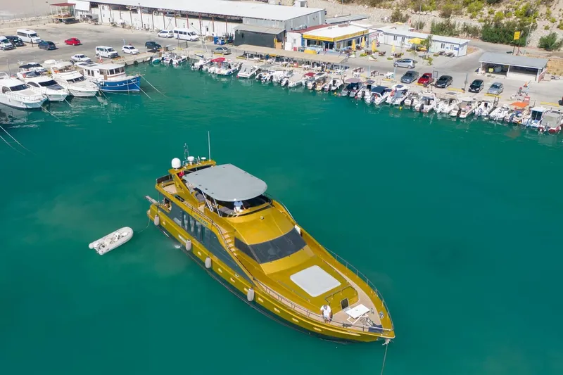 Slide: The Image of Custom 85 Motor Yacht 2007 - 17