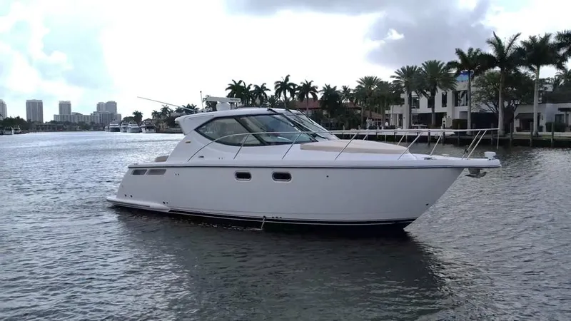 Slide: The Image of Tiara 3500 Sovran 2008 - 66