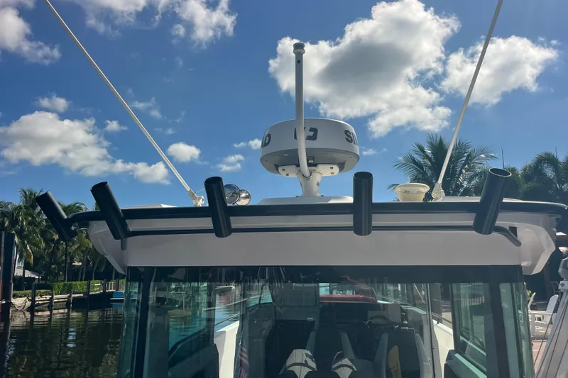 Slide: The Image of Axopar 37 XC Cross Cabin 2021 - 19