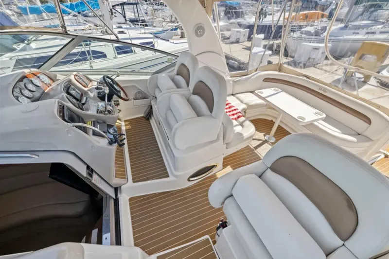 Slide: The Image of Sea Ray 340 Sundancer 2004 - 23
