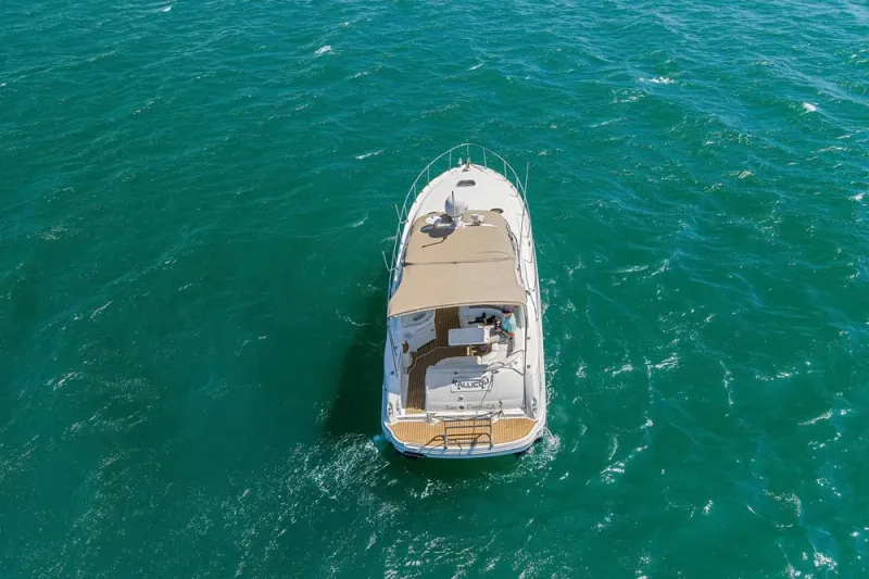 Slide: The Image of Sea Ray 340 Sundancer 2004 - 37