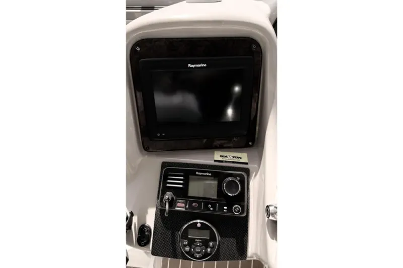 Slide: The Image of Sea Ray 340 Sundancer 2004 - 5