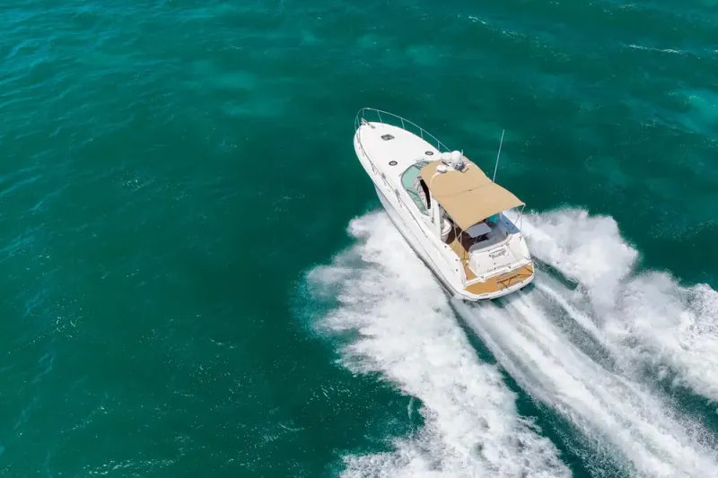 Slide: The Image of Sea Ray 340 Sundancer 2004 - 47