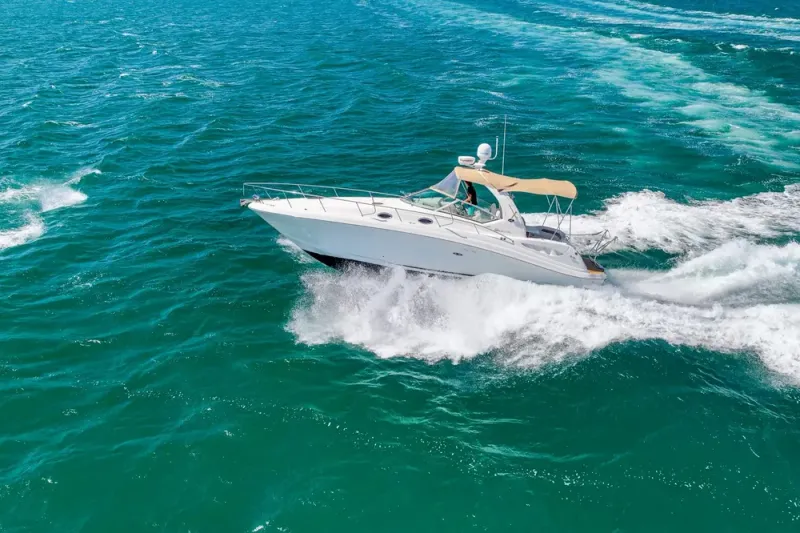 Slide: The Image of Sea Ray 340 Sundancer 2004 - 45