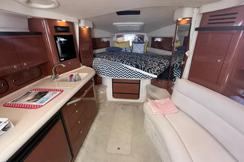 Slide: The Image of Sea Ray 340 Sundancer 2004 - 7