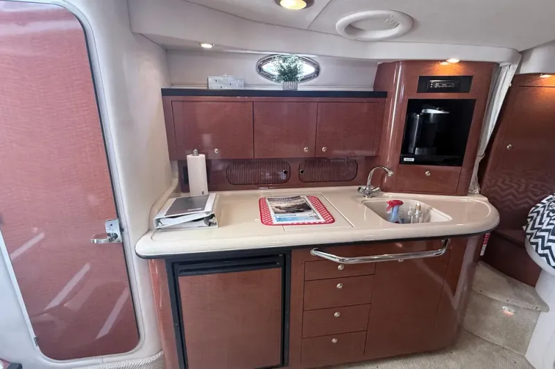 Slide: The Image of Sea Ray 340 Sundancer 2004 - 8
