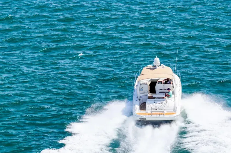 Slide: The Image of Sea Ray 340 Sundancer 2004 - 57