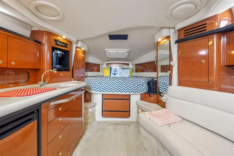 Slide: The Image of Sea Ray 340 Sundancer 2004 - 25