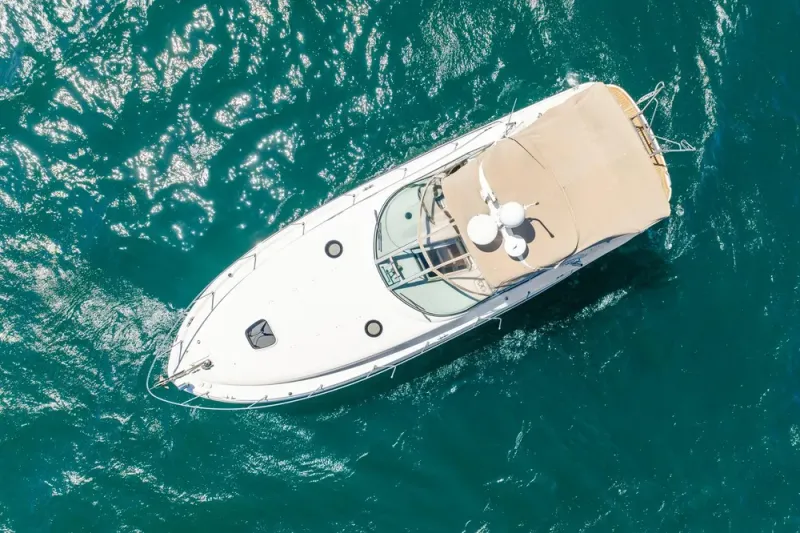 Slide: The Image of Sea Ray 340 Sundancer 2004 - 43
