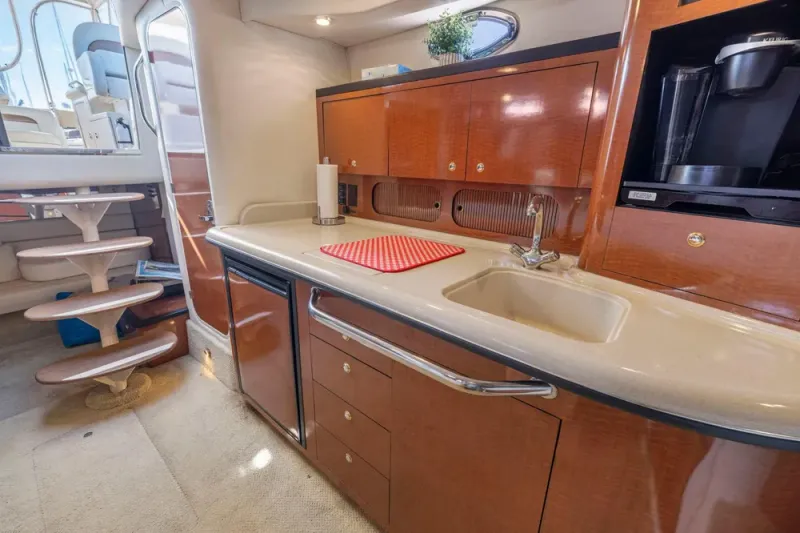 Slide: The Image of Sea Ray 340 Sundancer 2004 - 27