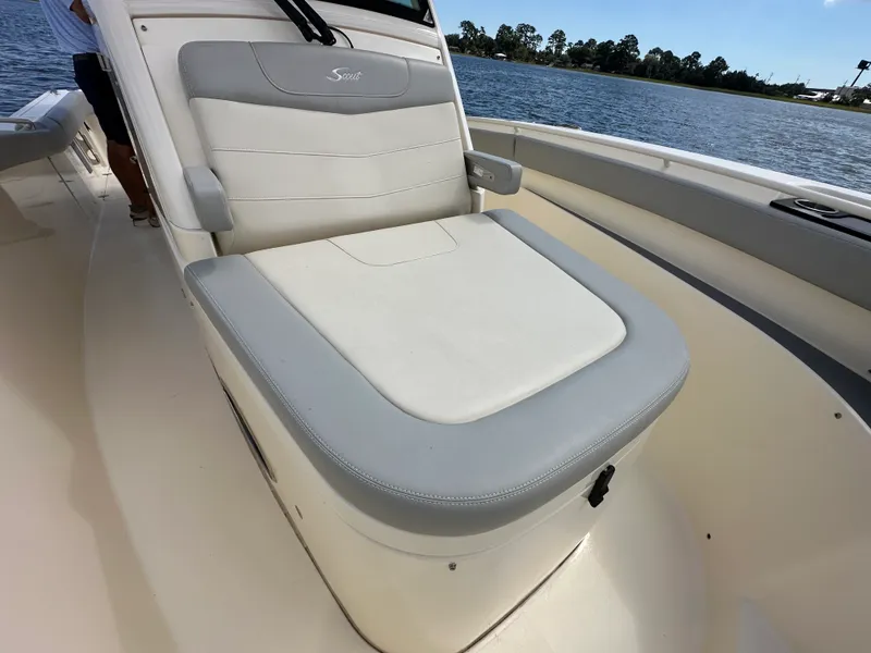 Slide: The Image of Scout 305LXF 2024 - 21