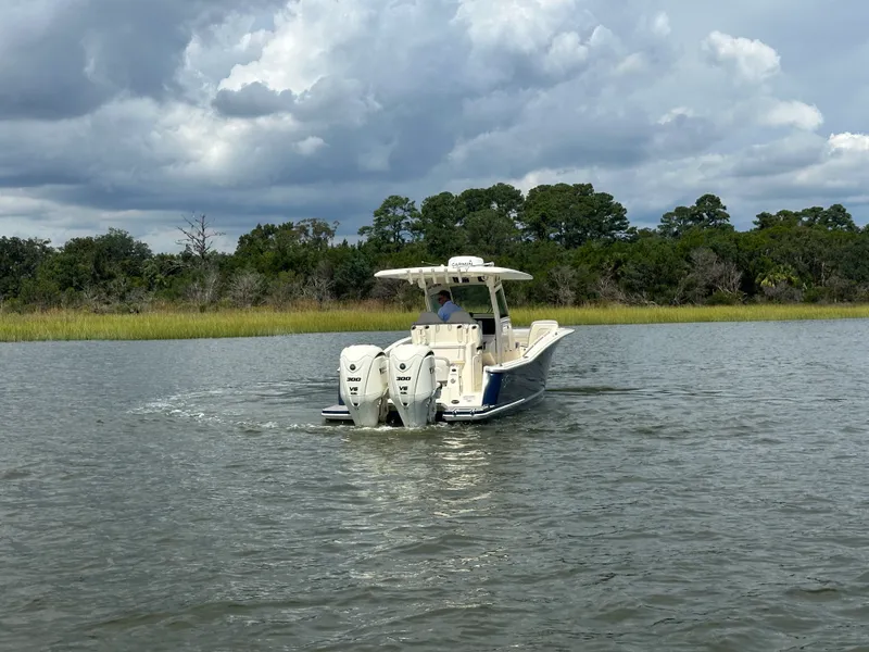 Slide: The Image of Scout 305LXF 2024 - 8