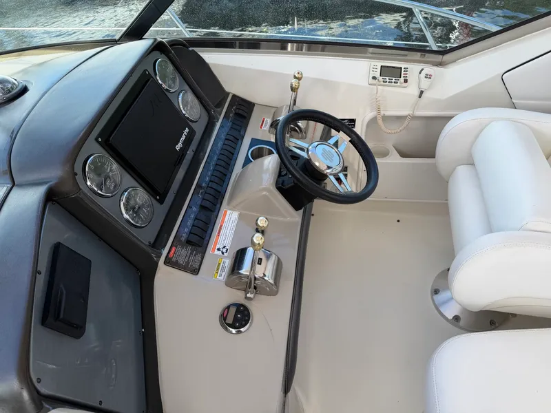 Slide: The Image of Sea Ray 380 Sundancer 2007 - 16