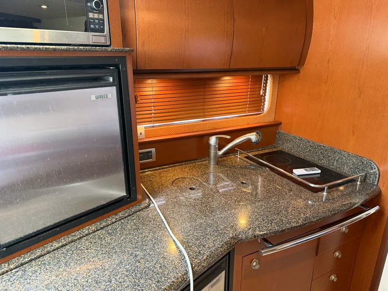 Slide: The Image of Sea Ray 380 Sundancer 2007 - 21