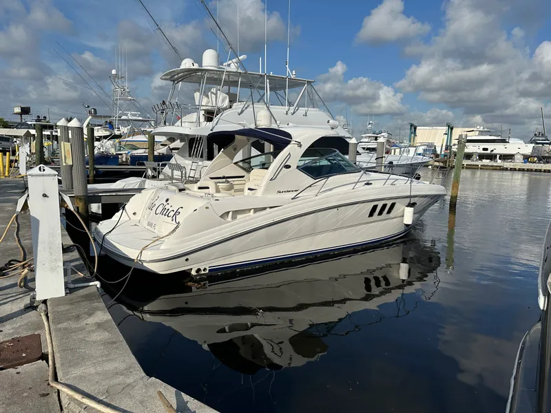 The Image of Sea Ray 380 Sundancer 2007 - 8