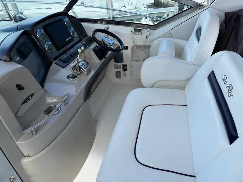 Slide: The Image of Sea Ray 380 Sundancer 2007 - 13