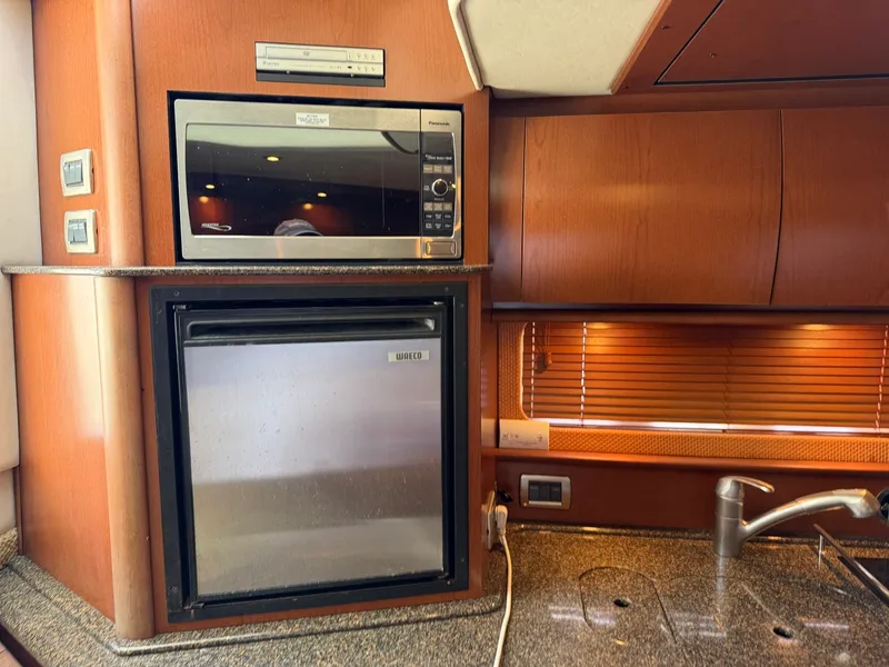 Slide: The Image of Sea Ray 380 Sundancer 2007 - 22