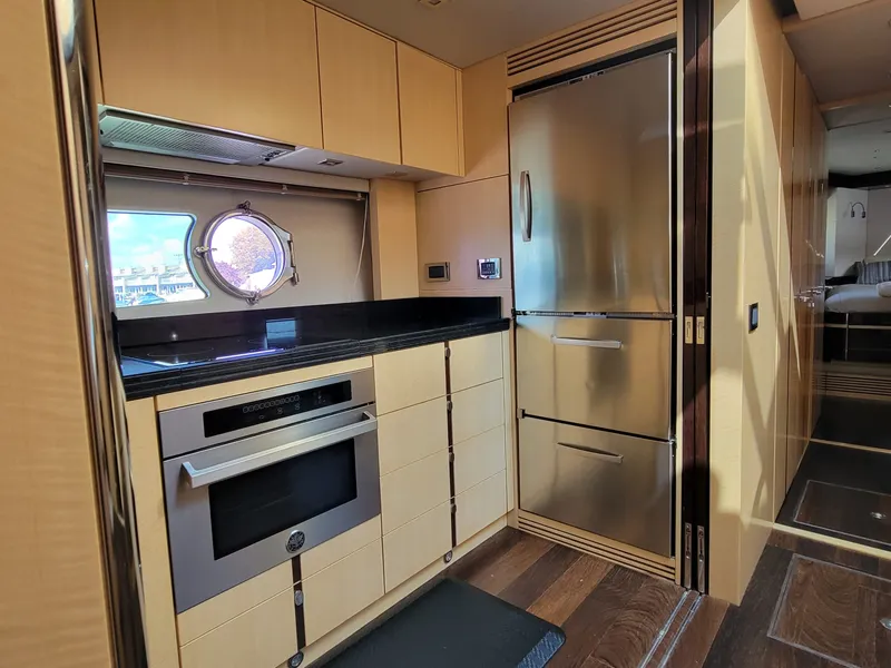 Slide: The Image of Sunseeker 68 Predator 2014 - 14