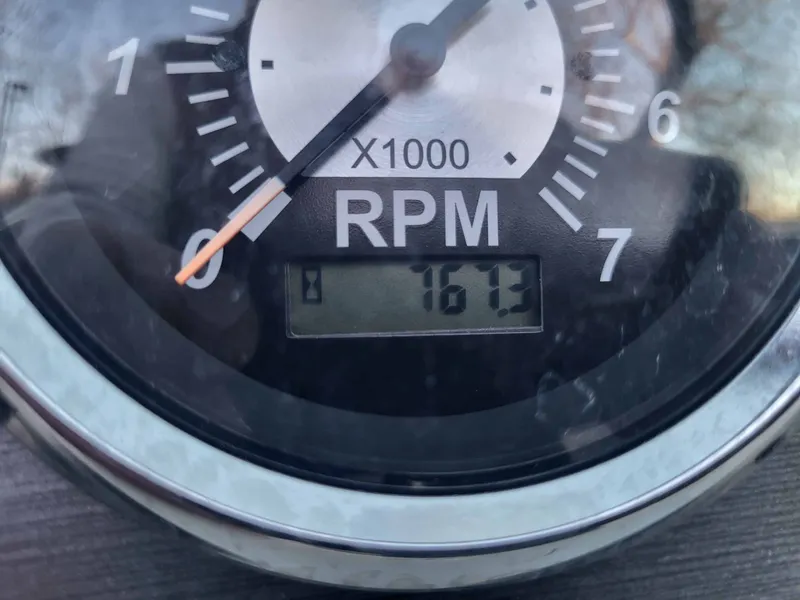 Slide: The Image of NauticStar 223DC 2021 - 10