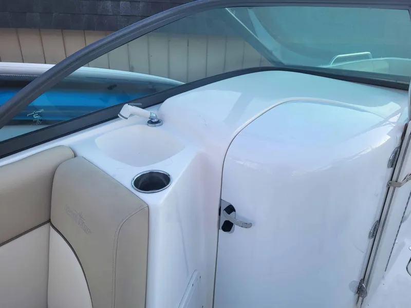 Slide: The Image of NauticStar 223DC 2021 - 8