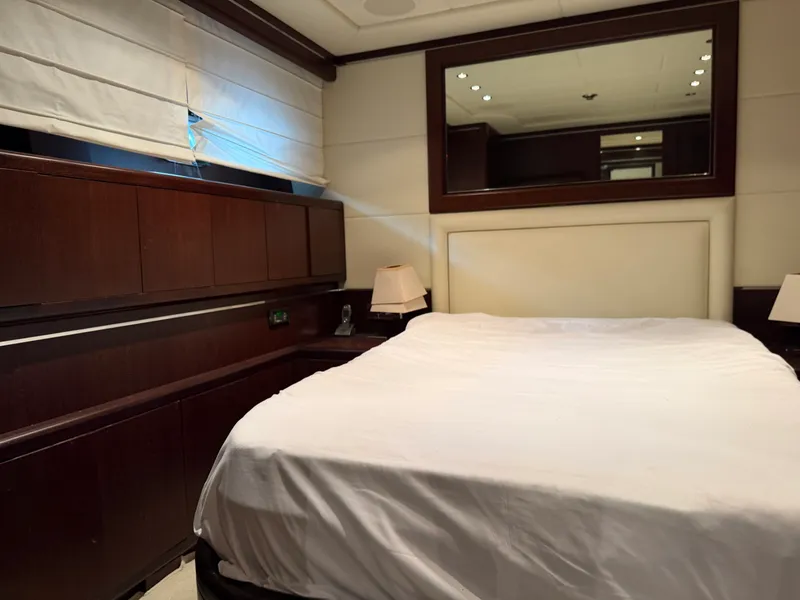 Slide: The Image of Mangusta 92 2005 - 30