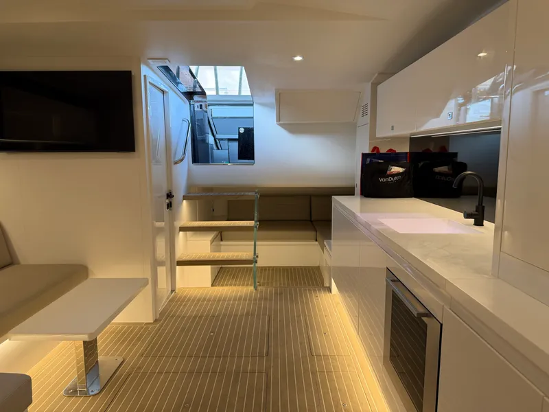 Slide: The Image of VanDutch 56 2023 - 26