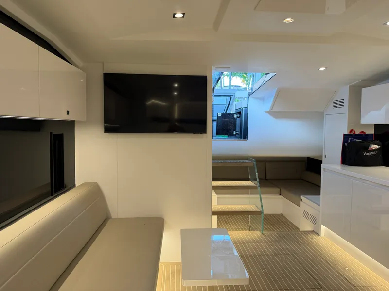 Slide: The Image of VanDutch 56 2023 - 27