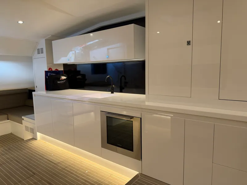 Slide: The Image of VanDutch 56 2023 - 29