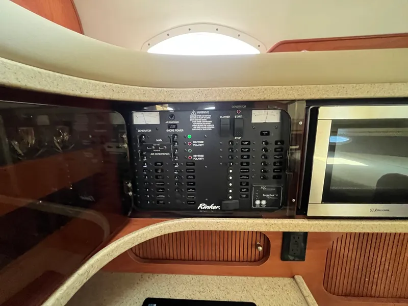 Slide: The Image of Rinker 342 Fiesta Vee 2006 - 13