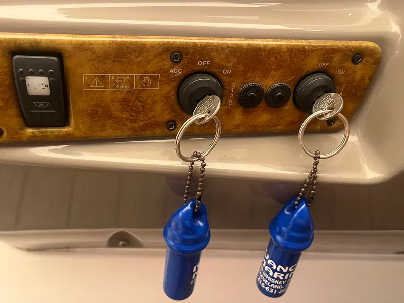 Slide: The Image of Rinker 342 Fiesta Vee 2006 - 25