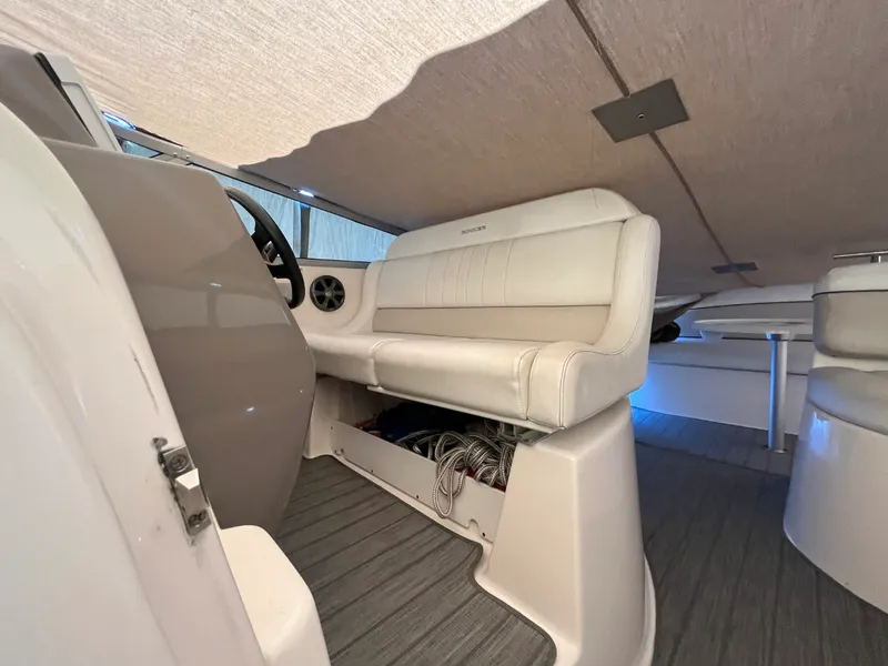 Slide: The Image of Rinker 342 Fiesta Vee 2006 - 9